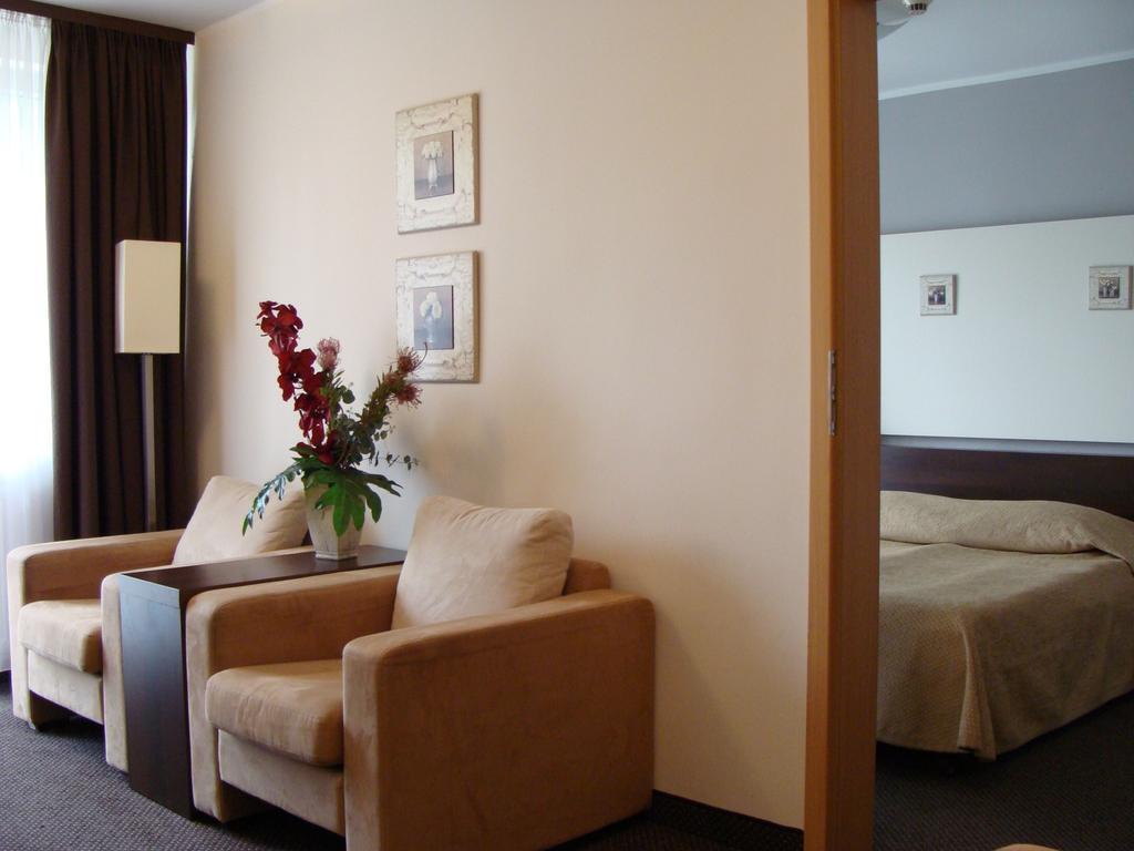 Hotel Dal Gdańsk Buitenkant foto